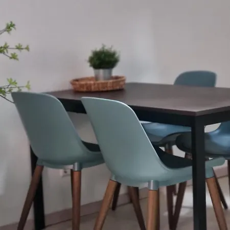 4 Zimmerwohnung In *