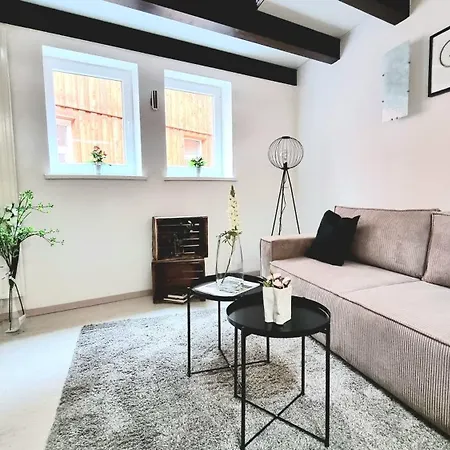 4 Zimmerwohnung In 公寓 *