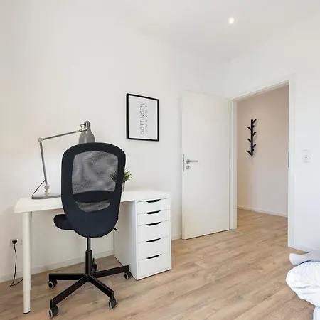 4 Zimmerwohnung In 公寓 *