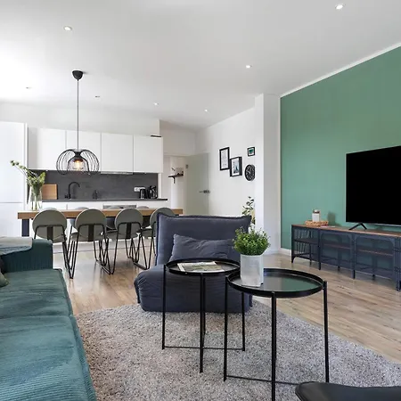 4 Zimmerwohnung In 公寓 *
